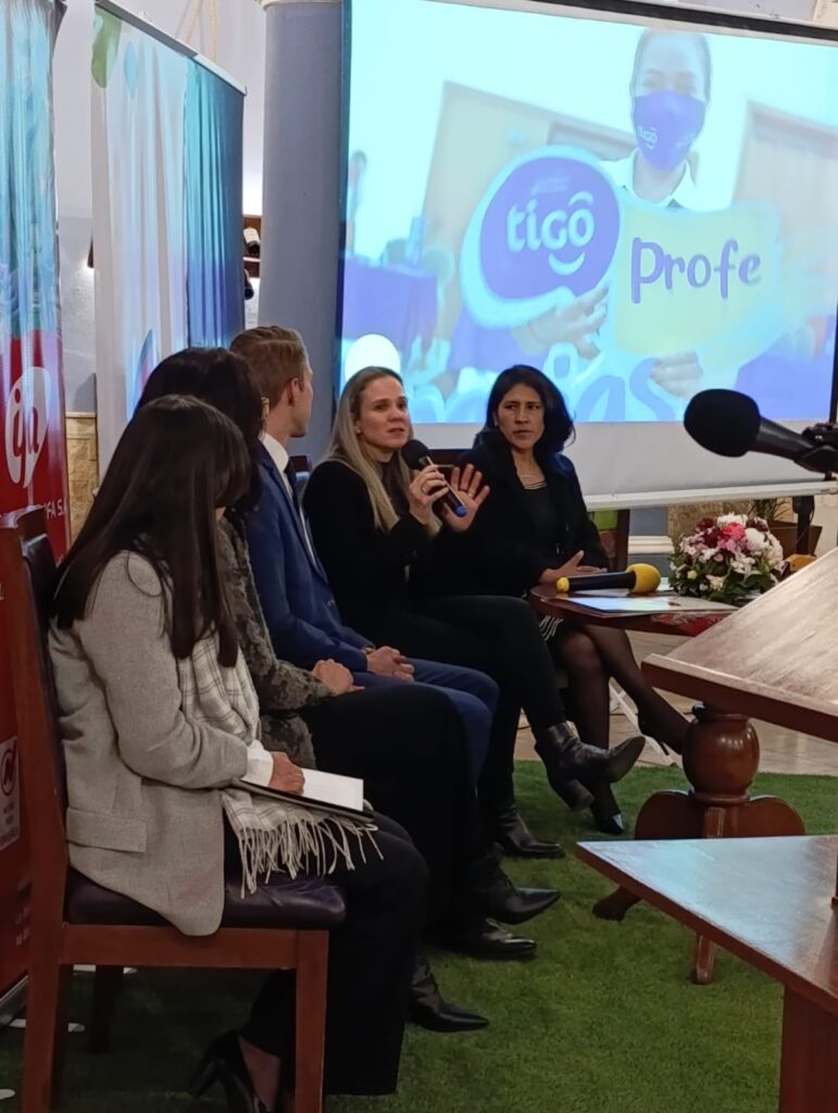 Tigo comparte sus buenas prácticas de inclusión y prevención en el lanzamiento del sello empresarial de no violencia 1 Tigo participando del panel 3
