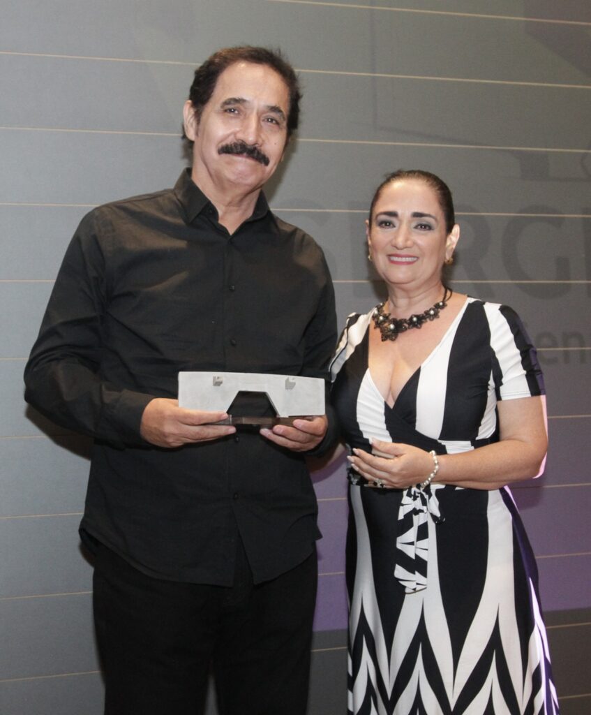 Virgilio Suárez Salas, Premio Bienal a la Trayectoria Sergio Antelo: “Hay que sumarse a la cruzada de recuperar la ciudad de unos y otros, ahora que se vienen tiempos de crisis” 1 Virgi 2
