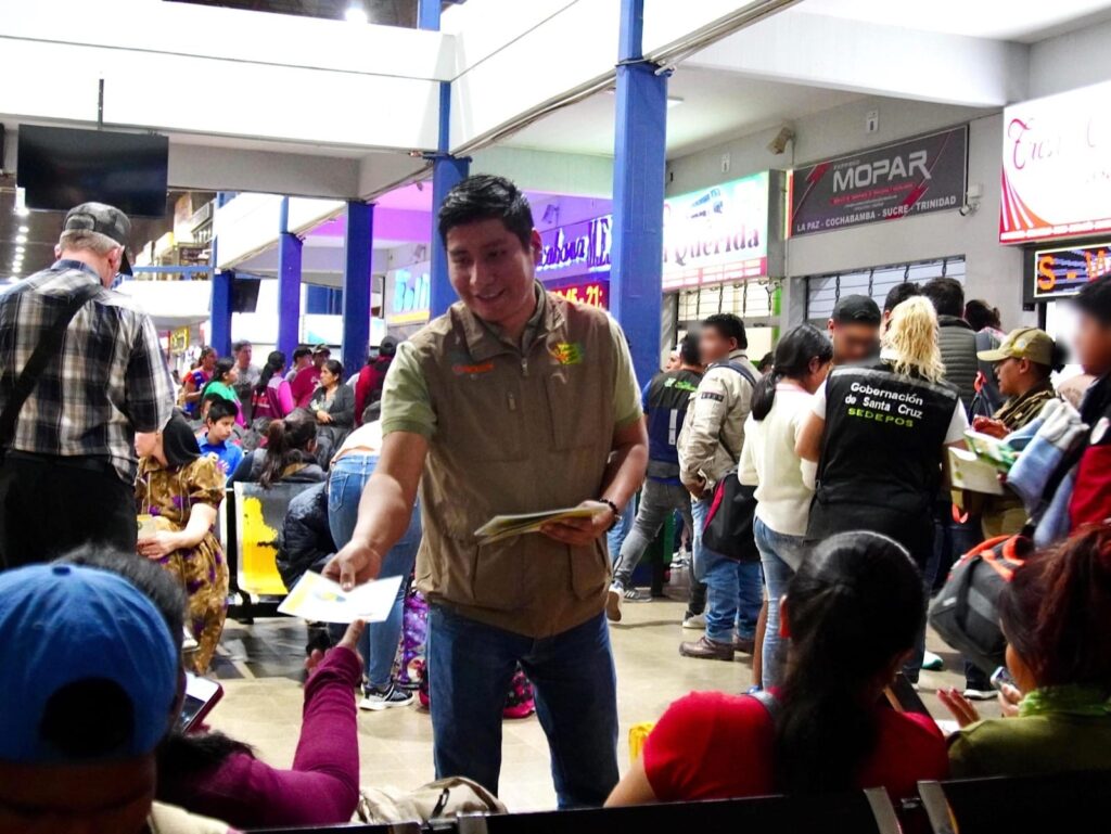 Gobernación intensifica campaña de concientización contra la trata y tráfico de personas en Terminal Bimodal 1 c191c5df 5c10 4a2e 80fb 88129f1b5537