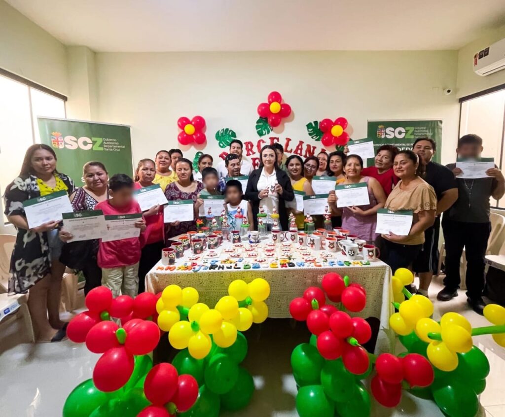 Personas con Discapacidad demuestran su talento en "Curso de porcelana fría, promovido por el Sedepos 1 0b0885b9 0706 4473 9805 0f1a938360c1