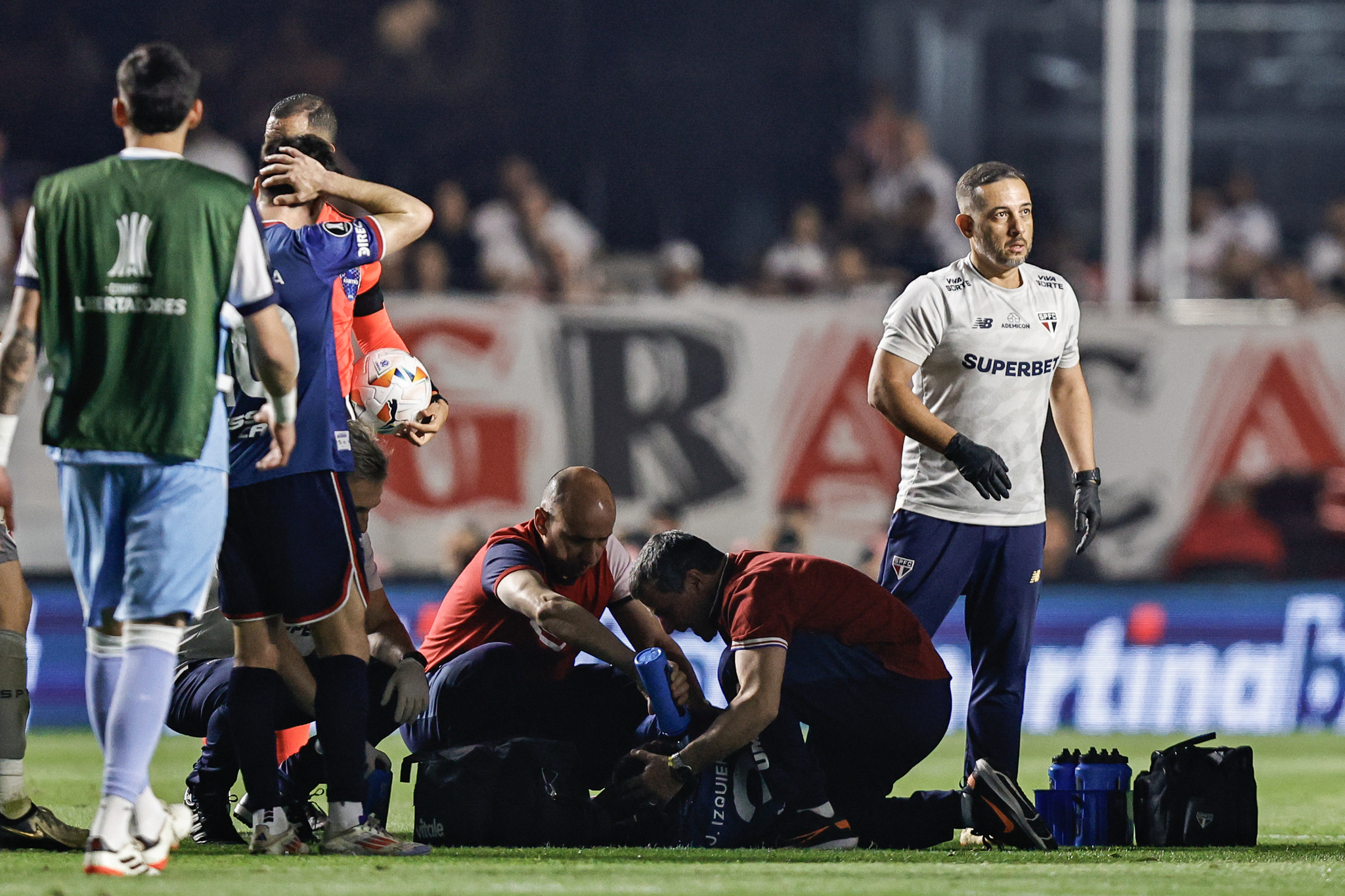 Muere Juan Izquierdo, futbolista de Nacional que se desplomó jugando un partido de la Libertadores 3 17248130423502