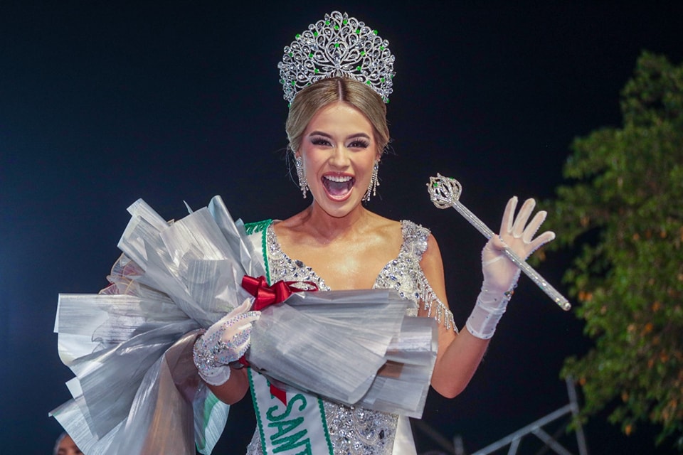 "Una noche mágica", Lía Barrientos fue coronada como la reina de Santa Cruz 1 REINA 1 1