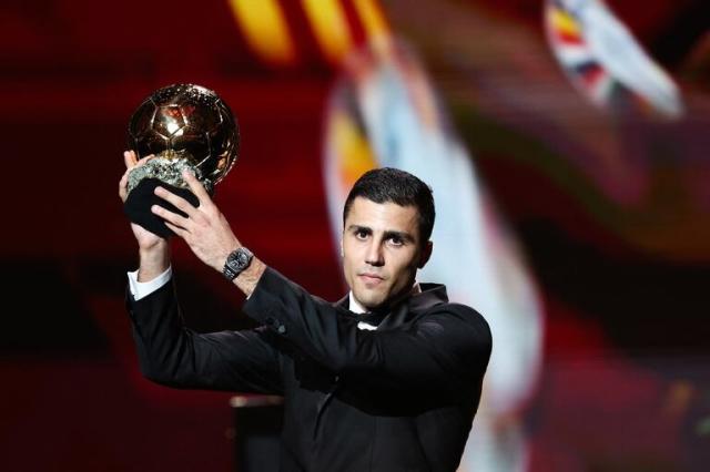 El Balón de Oro encumbra al fútbol español al premiar a Rodri Hernández 1 JAJAJA