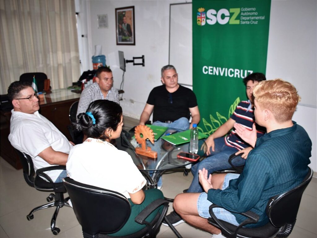 Cenvicruz firma alianza de cooperación interinstitucional con la Asociación Juvenil Rotaract Club Urbarí 1 firma 3