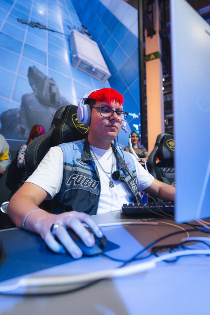 Boliviano se coronó campeón en torneo deCounter Strike 2 de Samsung en Brasil Game Show 1 game 2