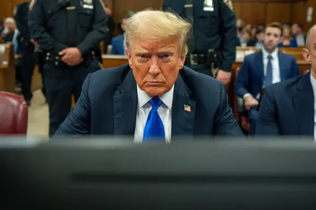 “El discurso duro de Trump encajó bien con la imagen de macho que intenta proyectar y eso le gusta a mucha gente” 3 Trump durante su juicio en una corte de Nueva York