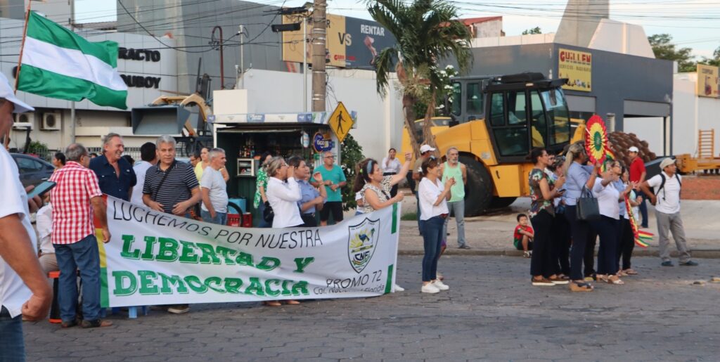 Santa Cruz hizo sentir el descontento con el ‘anillazo’ y exige medidas contra la crisis económica 1 ANI 2