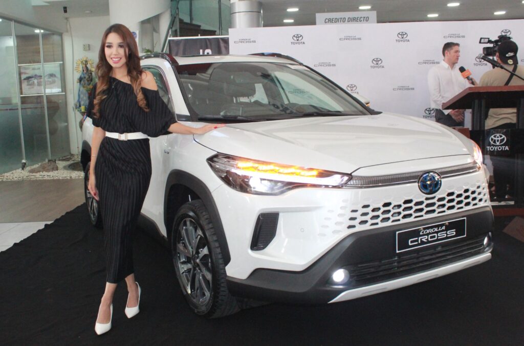 Toyota ofrece el nuevo Corolla Cross, un vehículo de performance y confort superior 2 coro 3