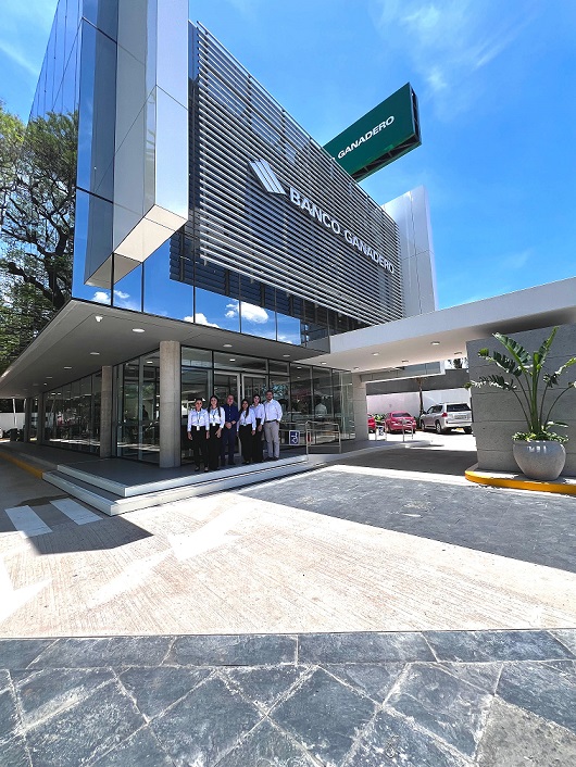Banco Ganadero apertura una nueva agencia en Equipetrol 3 Banco Ganadero 8