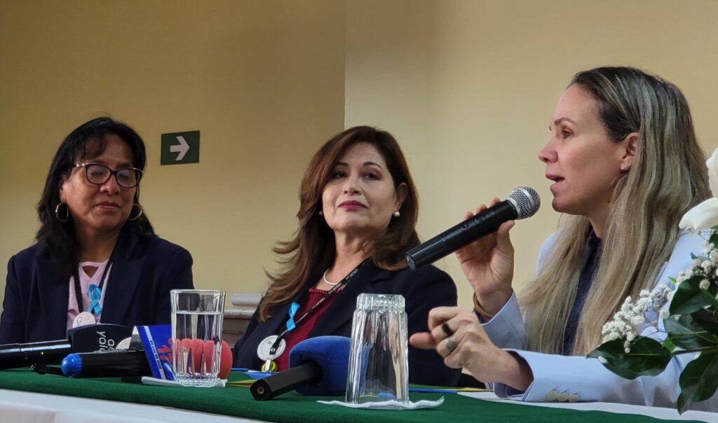 Tigo y Crecer IFD renuevan convenio para impulsar la inclusión digital de mujeres bolivianas 2 TIGO 4