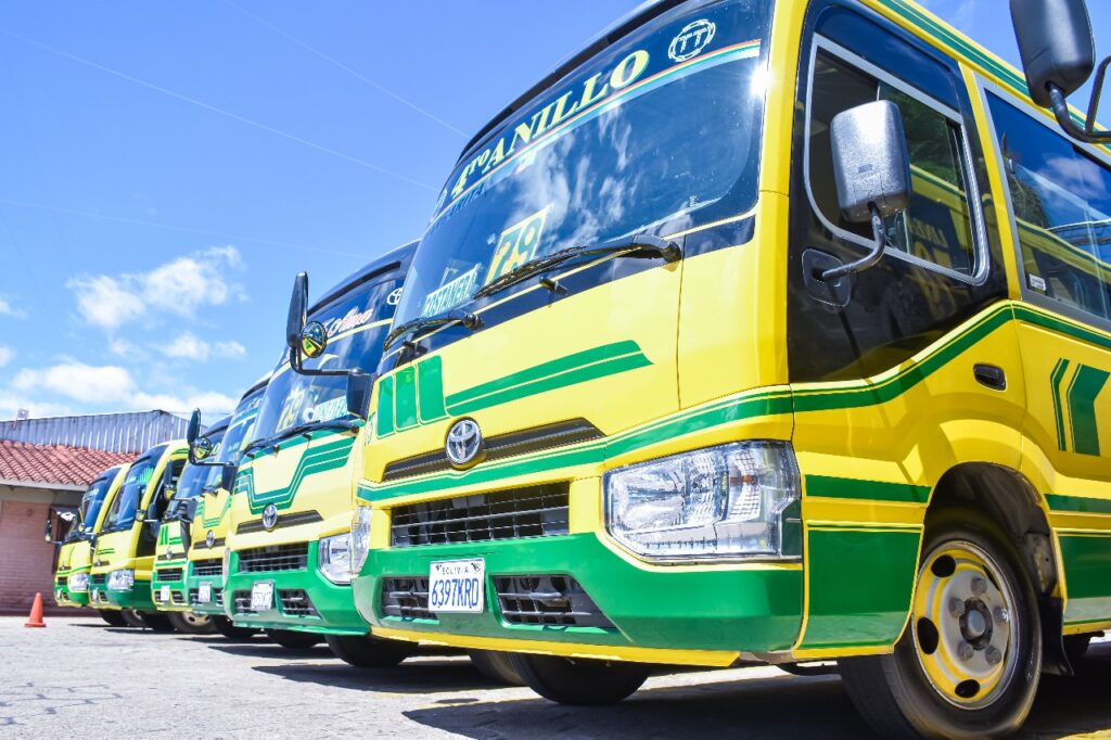 Refuerzan la seguridad en el transporte público: instalan cámaras en la línea 79 1 Joni 3