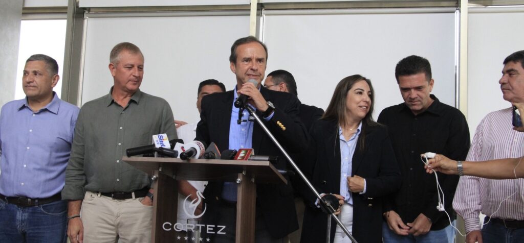 "No soy Evo Morales para meterle nomás": Tuto ya polariza la oposición y ratifica que rechaza la encuesta de Samuel 1 tuton 2
