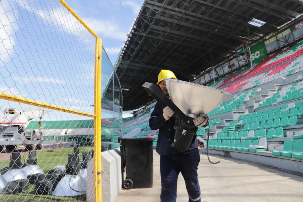 Desmontan el techado del estadio Ramón “Tahuichi” Aguilera 1 c8307d8f a759 4036 b4eb 2e97614dddef