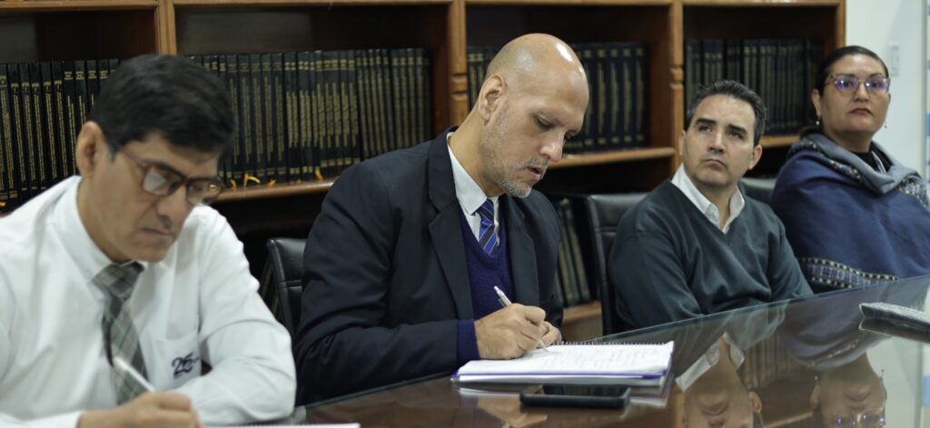 Gobernación expone en la UPDS los ejes del “Diálogo Departamental 2025-2041” 1 DIALOGO 2