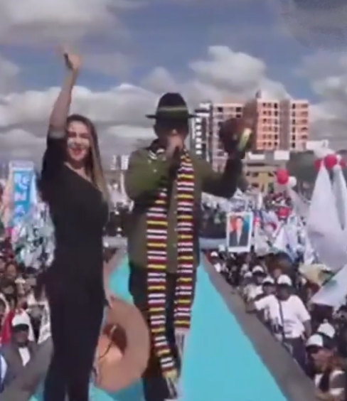 Andrónico lanza su campaña presidencial y ratifica a Mariana Prado como su compañera de fórmula 1 IMG 7804