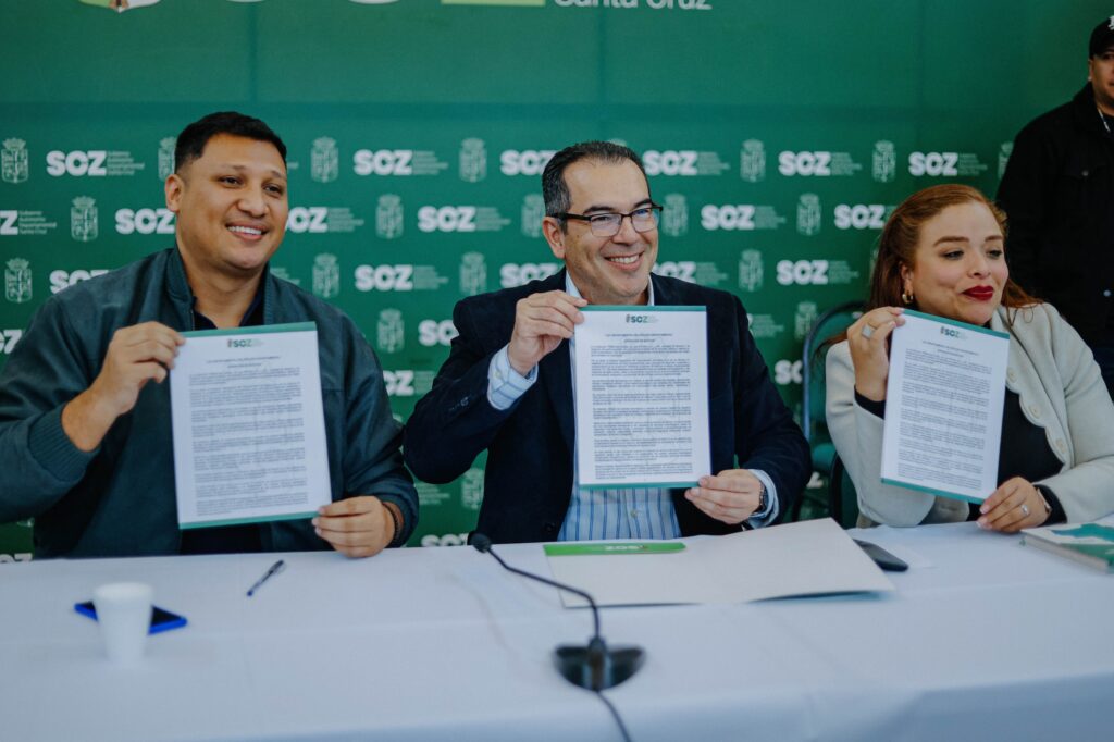 Aguilera promulga la Ley del Diálogo Departamental para construir el futuro de Santa Cruz 1 MARIO 2