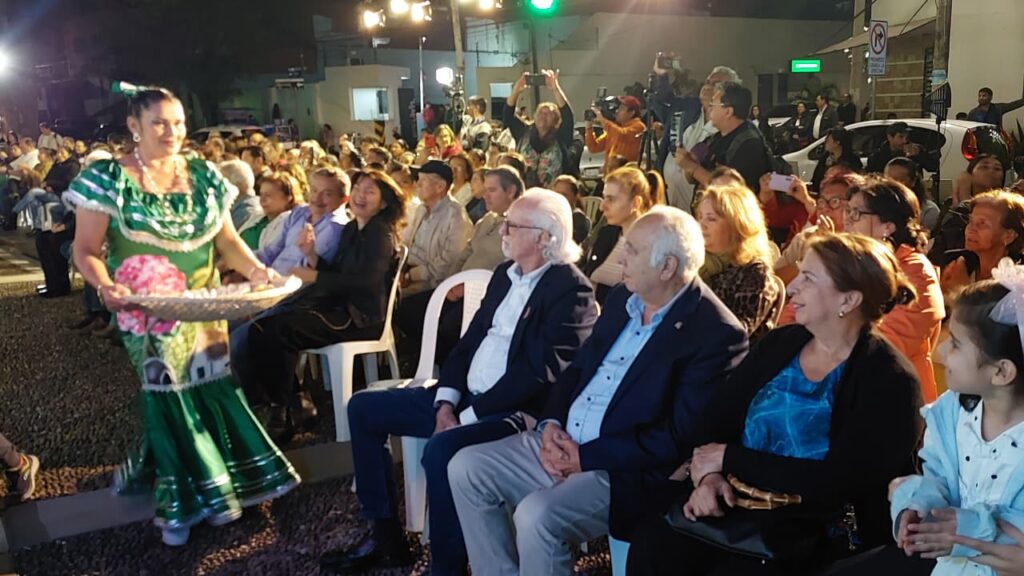 CRE conmemora el grito libertario de Santa Cruz con una retreta cultural en su Casona Antigua 2 che 3