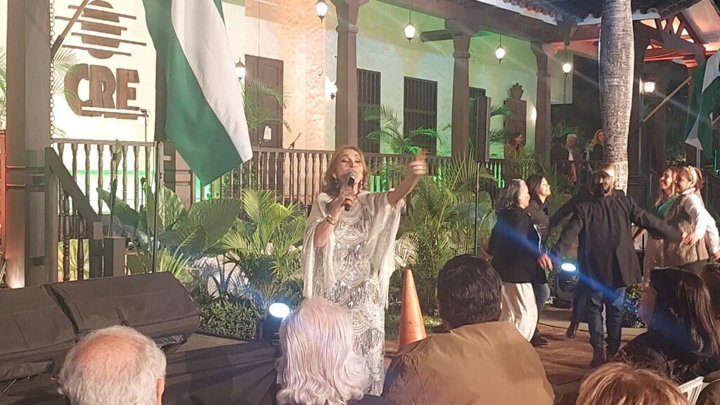 CRE conmemora el grito libertario de Santa Cruz con una retreta cultural en su Casona Antigua 4 che 5