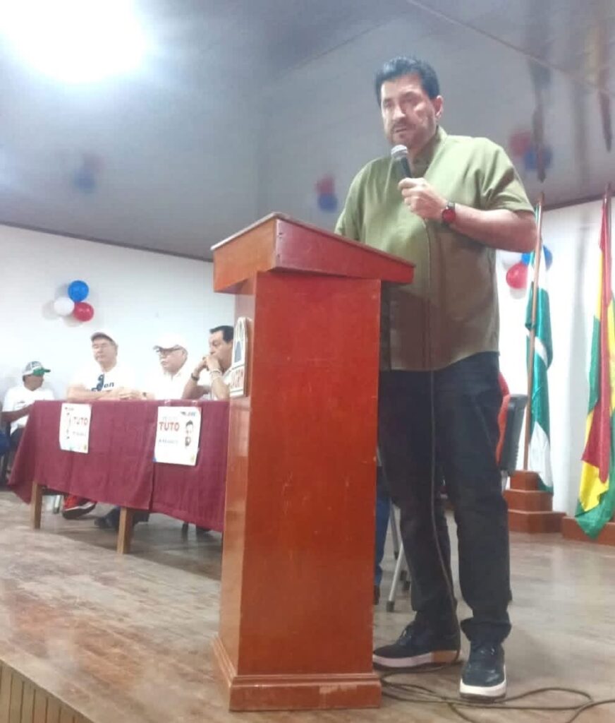 Guido Náyar lleva la campaña de Tuto Quiroga hasta Yapacaní 1 IMG 9429
