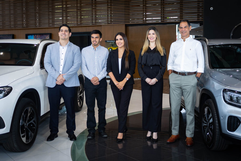 Mercedes-Benz celebra la Navidad con sus vehículos premium y beneficios exclusivos para Bolivia 3 MER 5