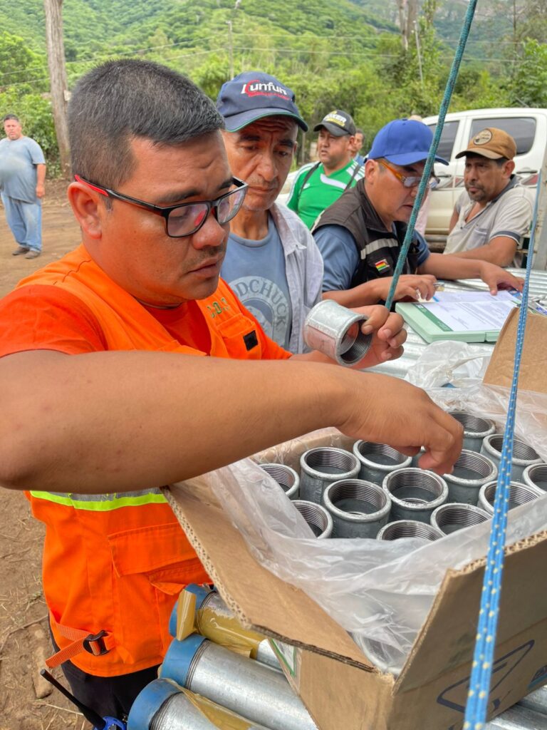 Todo listo para restablecer el servicio de agua a los habitantes de Achiras 1 agua 2