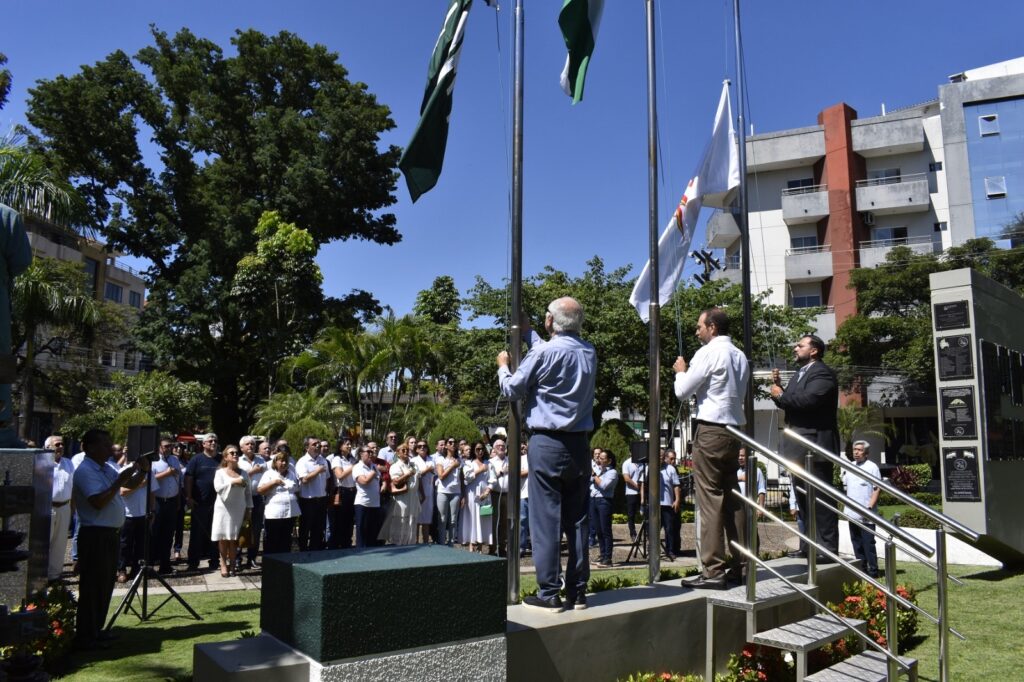 Con dos columnas misionales CRE festejó fundación cruceña 2 57b7e6be 6bbc 47b1 93f0 df2f9886f9ea