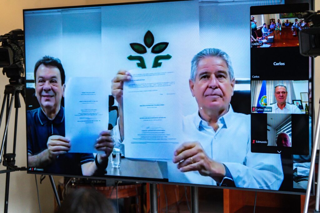 Gobernador firma acuerdo para la construcción y pavimentación de la carretera de integración Santa Cruz – Mato Grosso 1 3e8a95d1 2f76 42a8 8b92 25e9141816f5