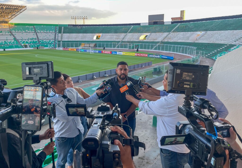 Gobernación demuestra que las luminarias del "Tahuichi" están listas en un 100% 1 d95c00b5 4b72 454d b9a1 d452c89e1356 1