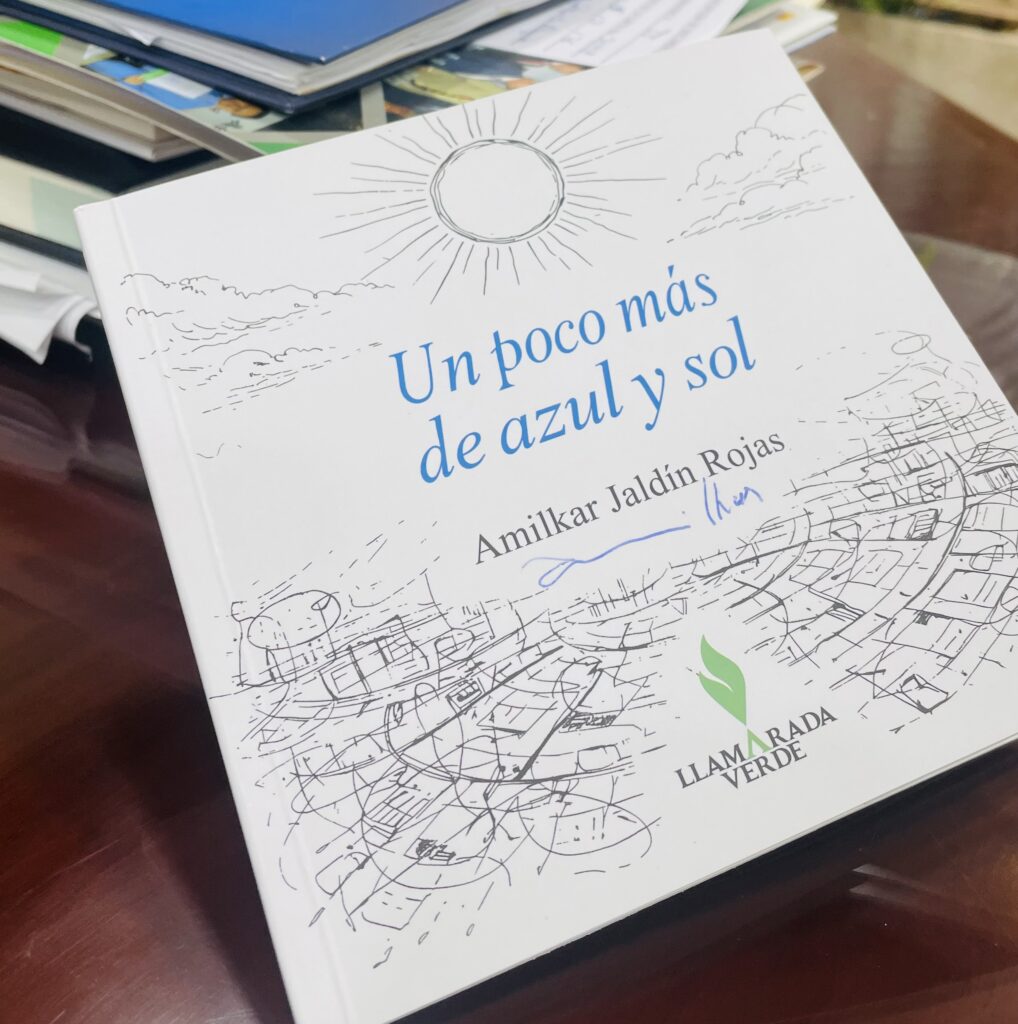 Un poco más de azul y sol: la poesía de Amílkar Jaldín que retrata el alma de Santa Cruz 1 IMG 3595