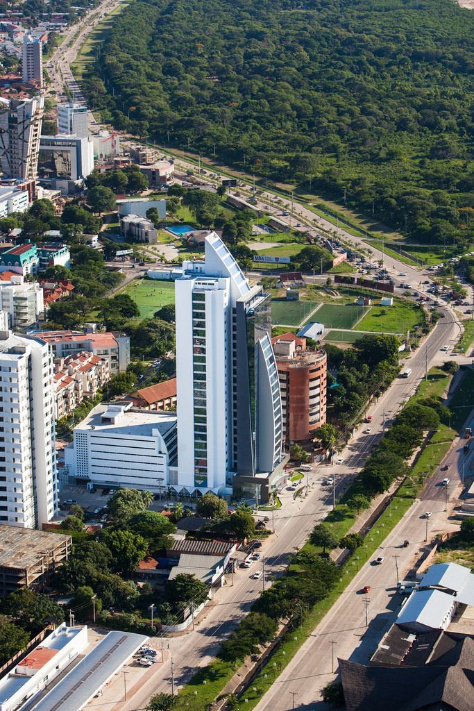 Humberto Roca: el regreso del empresario que quiere volver a hacer despegar a Santa Cruz 3 OJO